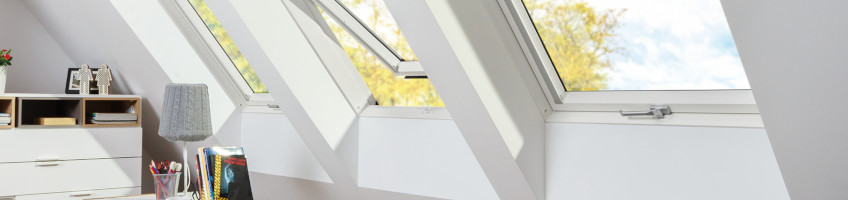 Fenêtres de toit à rotation avec resistance accrue à l'humidité