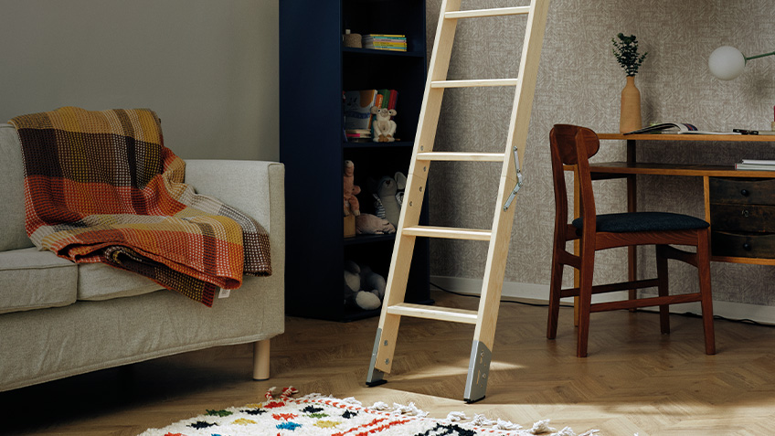 escaliers escamotables avec une échelle en bois avec performances spéciaux - FAKRO